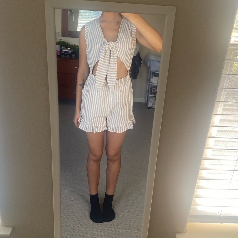 Free The roses Tie front Beatrice Romper